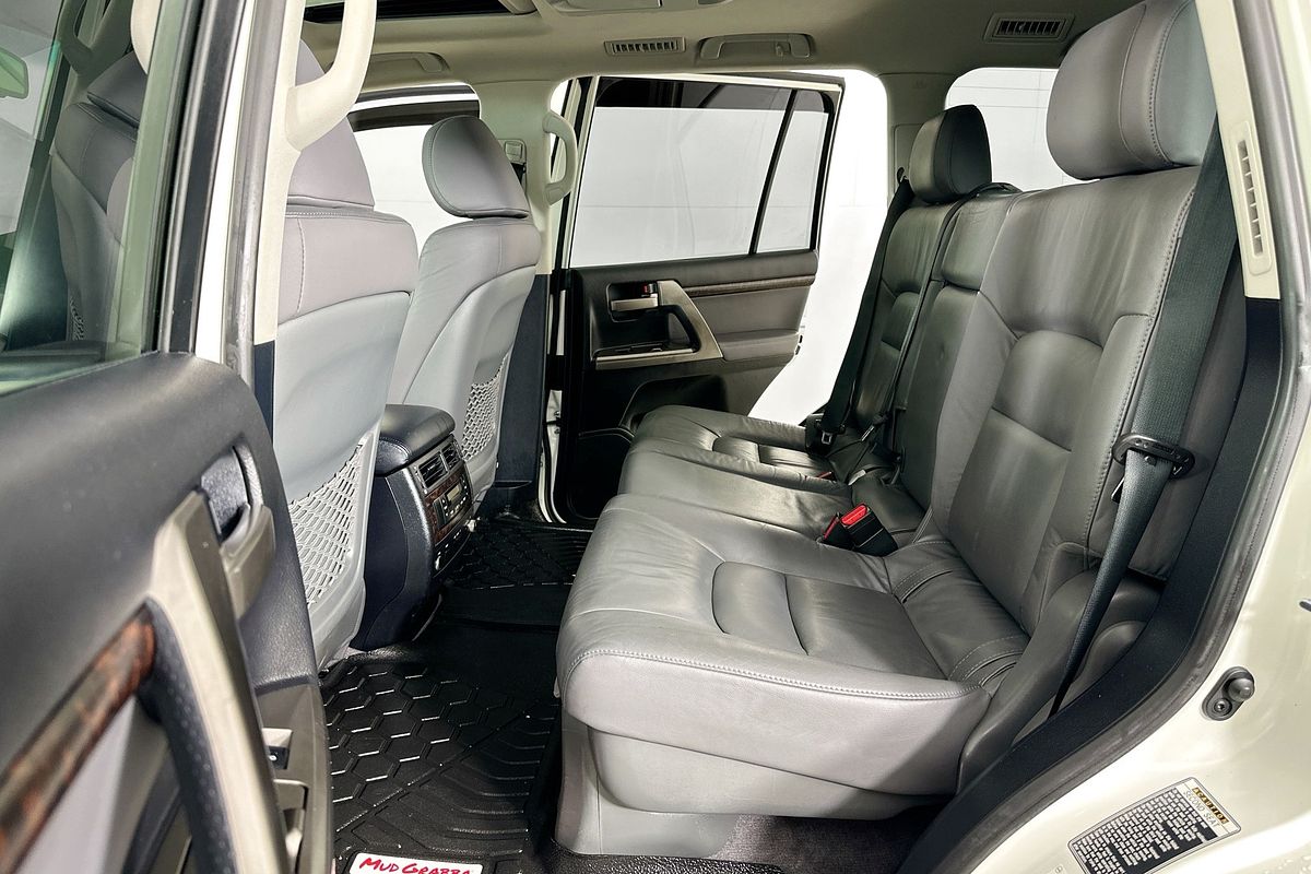 2011 Toyota LANDCRUISER SAHARA (4x4) VDJ200R 09 UPGRADE