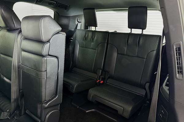 2022 Toyota Landcruiser LC300 SAHARA (4x4) FJA300R