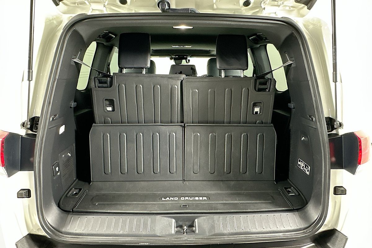 2023 Toyota Landcruiser LC300 VX (4x4) FJA300R