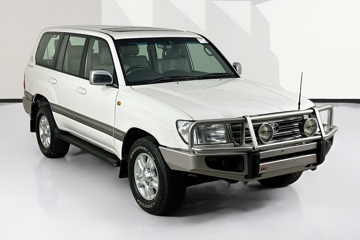 2004 Toyota LANDCRUISER SAHARA (4x4) HDJ100R