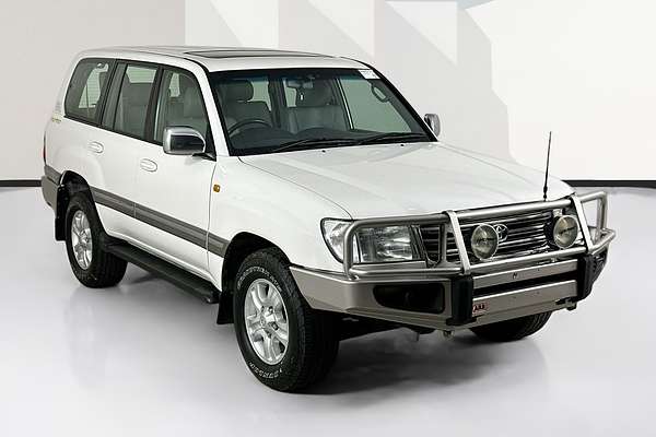2004 Toyota LANDCRUISER SAHARA (4x4) HDJ100R
