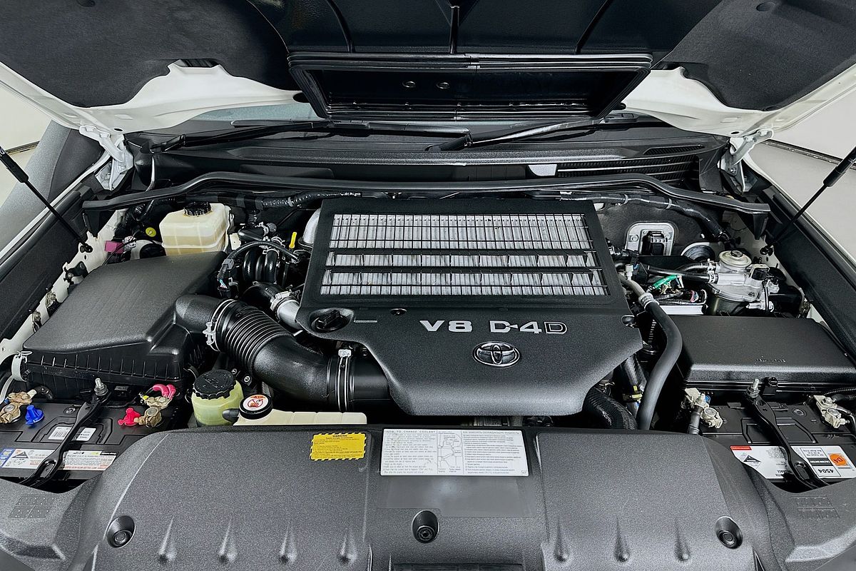 2016 Toyota LANDCRUISER Sahara VDJ200R