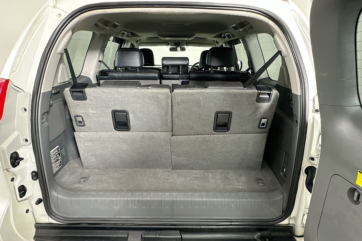 2013 Toyota LANDCRUISER PRADO ALTITUDE (4x4) KDJ150R 11 UPGRADE
