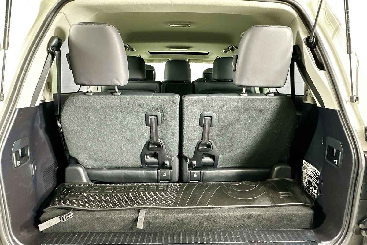 2019 Toyota LANDCRUISER LC200 SAHARA (4x4) VDJ200R