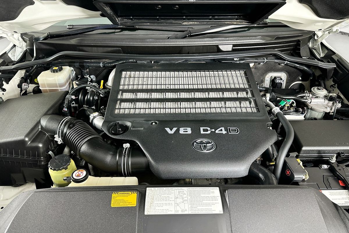 2018 Toyota LANDCRUISER SAHARA (4x4) VDJ200R MY16