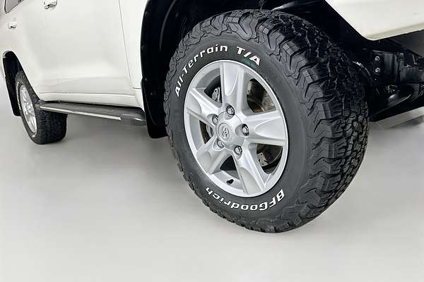 2011 Toyota LANDCRUISER SAHARA (4x4) VDJ200R 09 UPGRADE