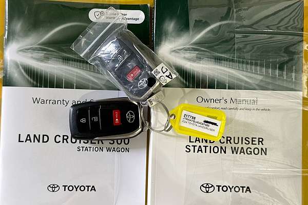 2024 Toyota Landcruiser LC300 VX (4x4) FJA300R