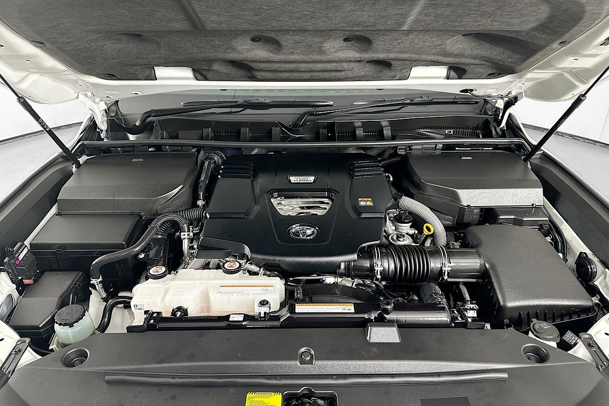 2022 Toyota LANDCRUISER LC300 SAHARA (4x4) FJA300R