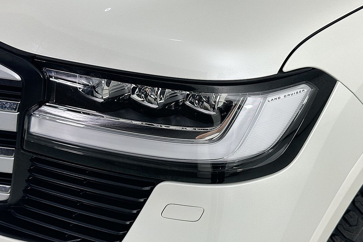 2024 Toyota LANDCRUISER VX FJA300R
