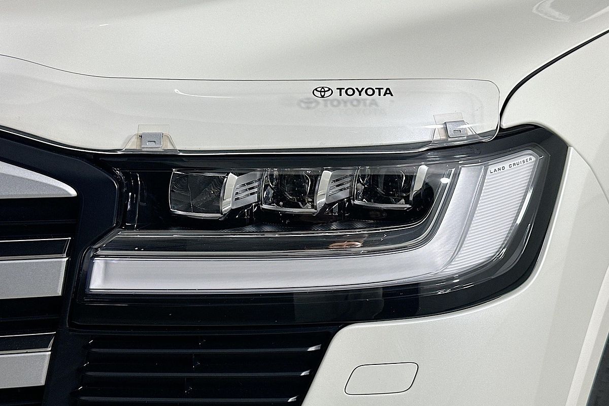2024 Toyota LANDCRUISER LC300 SAHARA (4x4) FJA300R
