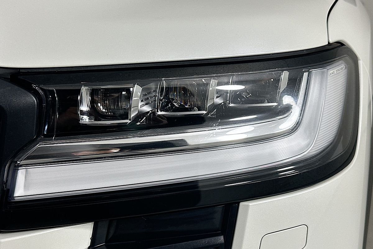 2023 Toyota LANDCRUISER LC300 GR-S (4x4) FJA300R