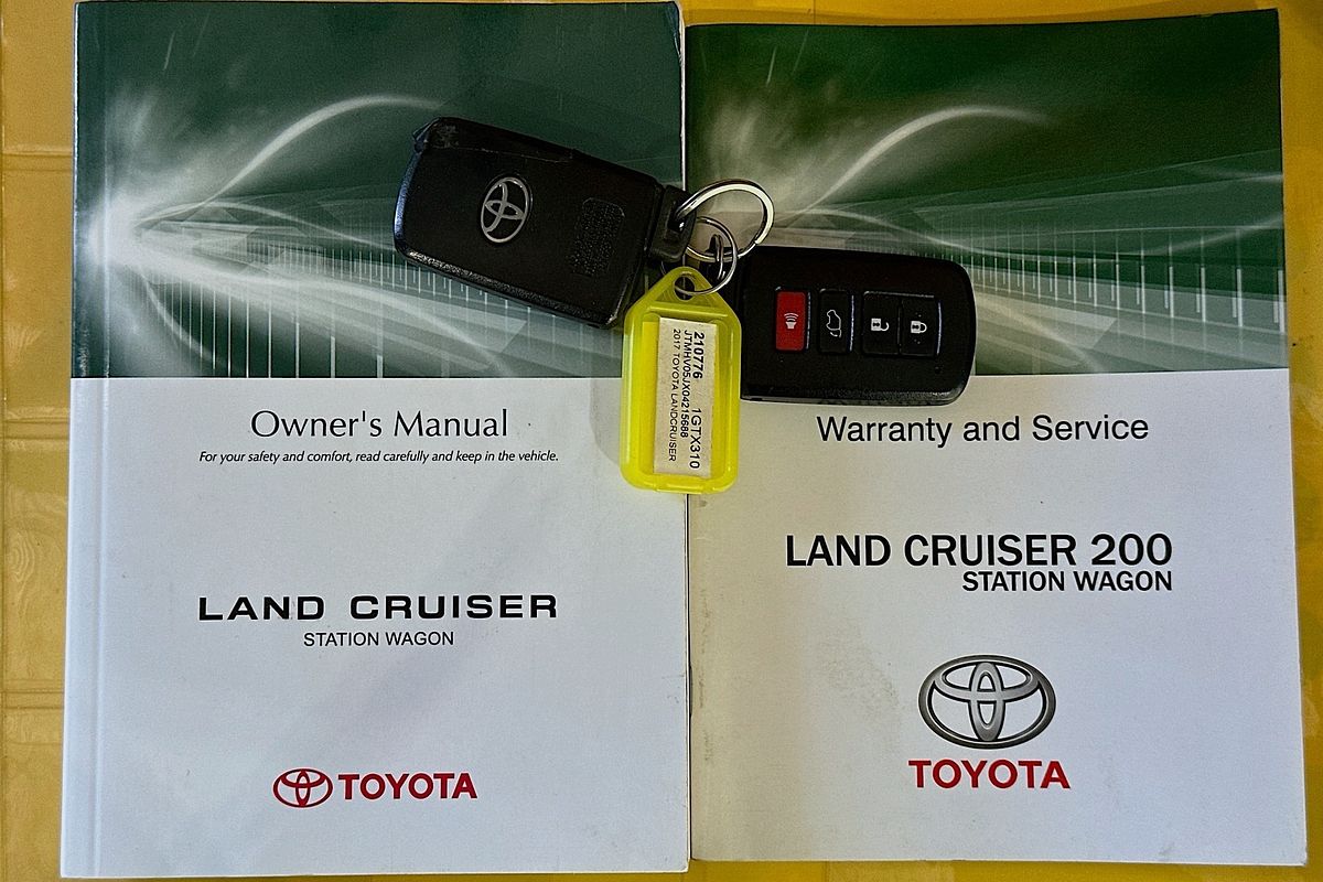 2017 Toyota LANDCRUISER SAHARA (4x4) VDJ200R MY16