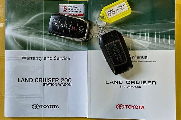 2020 Toyota LANDCRUISER LC200 SAHARA (4x4) VDJ200R