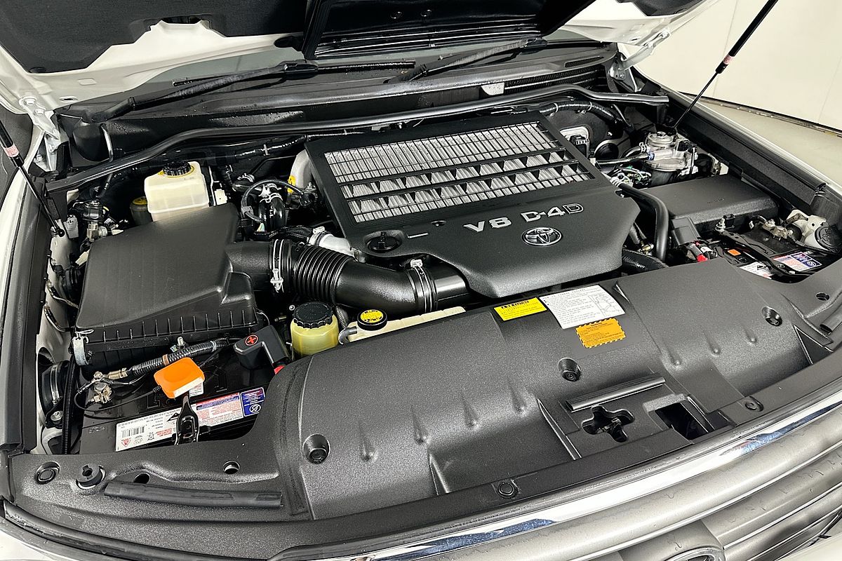 2011 Toyota LANDCRUISER SAHARA (4x4) VDJ200R 09 UPGRADE