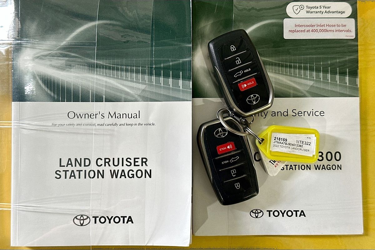 2022 Toyota LANDCRUISER LC300 SAHARA (4x4) FJA300R