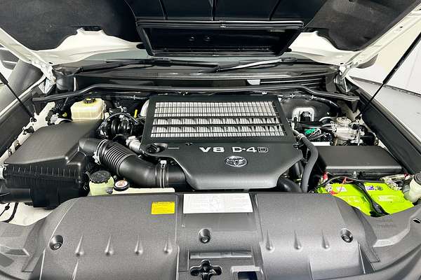 2019 Toyota LANDCRUISER LC200 SAHARA (4x4) VDJ200R
