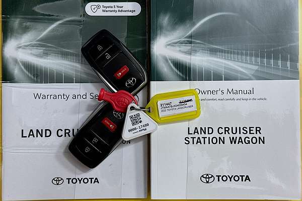 2022 Toyota Landcruiser VX FJA300R