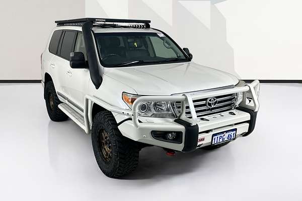 2015 Toyota Landcruiser Sahara VDJ200R