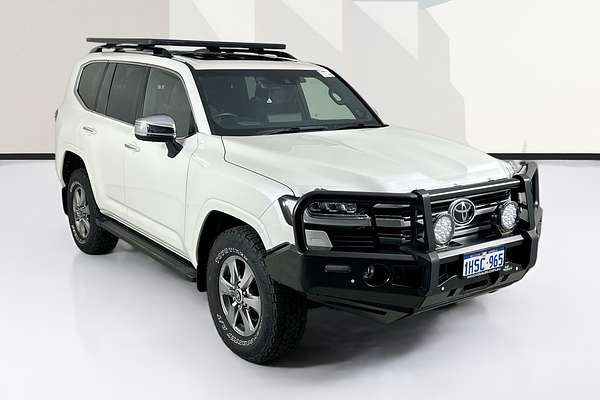2022 Toyota LANDCRUISER LC300 SAHARA (4x4) FJA300R