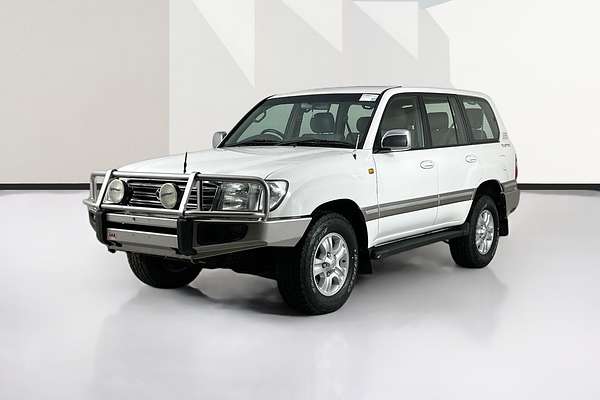 2004 Toyota LANDCRUISER SAHARA (4x4) HDJ100R