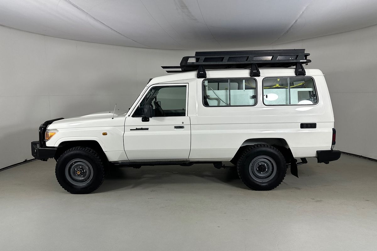 2015 Toyota LANDCRUISER WORKMATE (4x4) 2 SEAT VDJ78R MY12 UPDATE