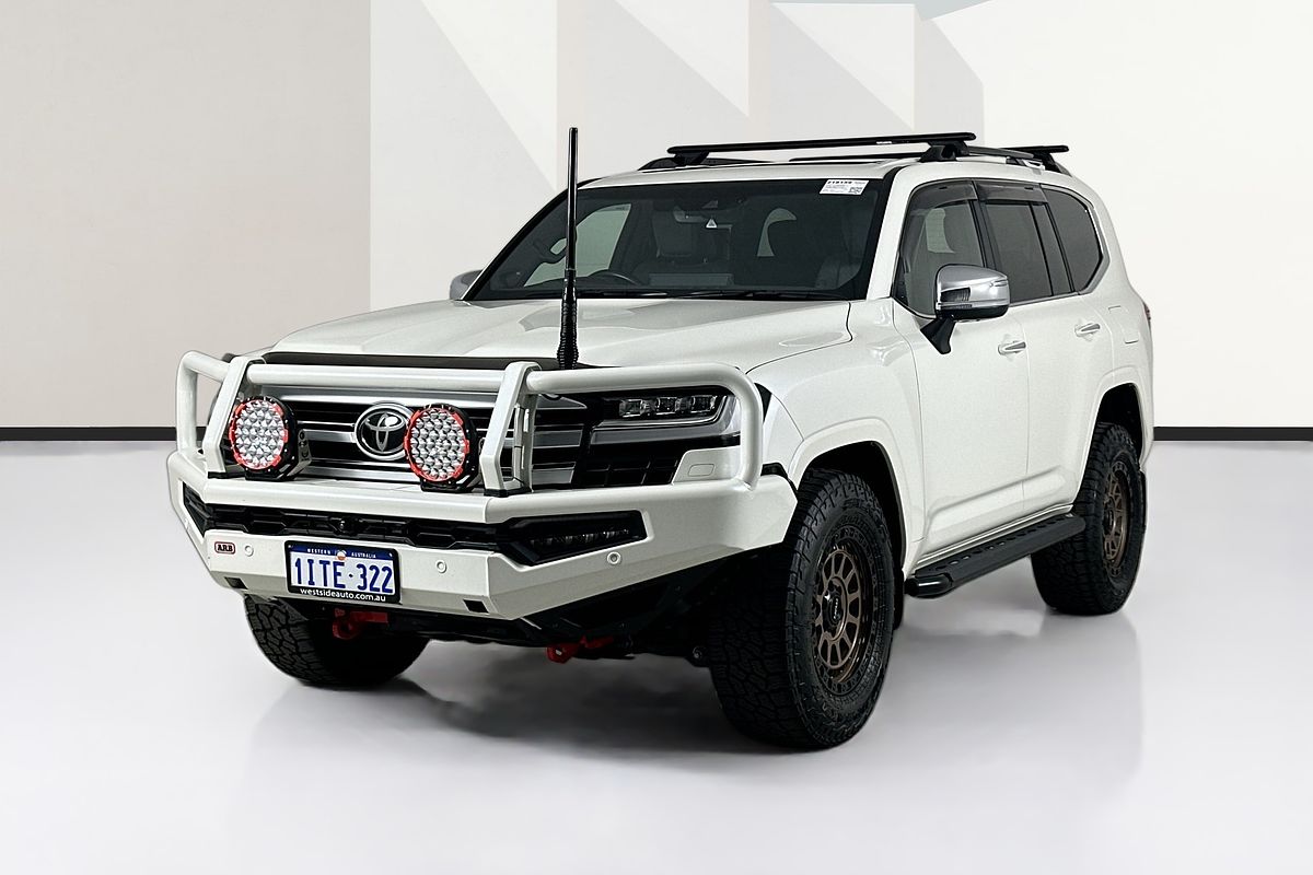 2022 Toyota LANDCRUISER LC300 SAHARA (4x4) FJA300R