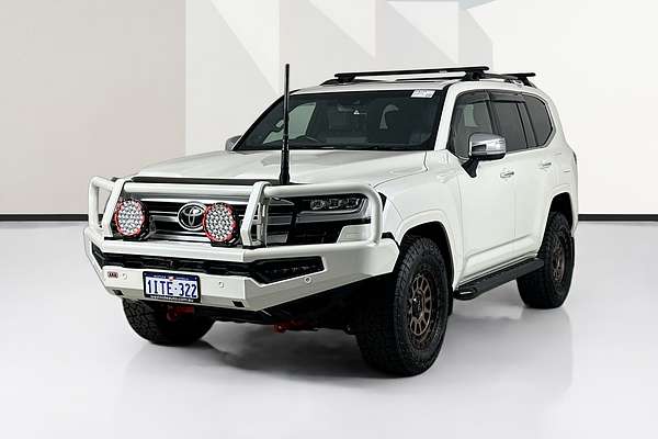 2022 Toyota LANDCRUISER LC300 SAHARA (4x4) FJA300R