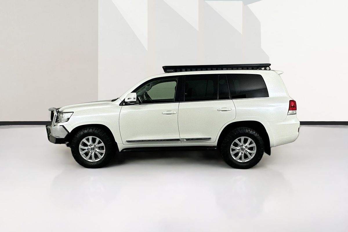2017 Toyota LANDCRUISER SAHARA (4x4) VDJ200R MY16
