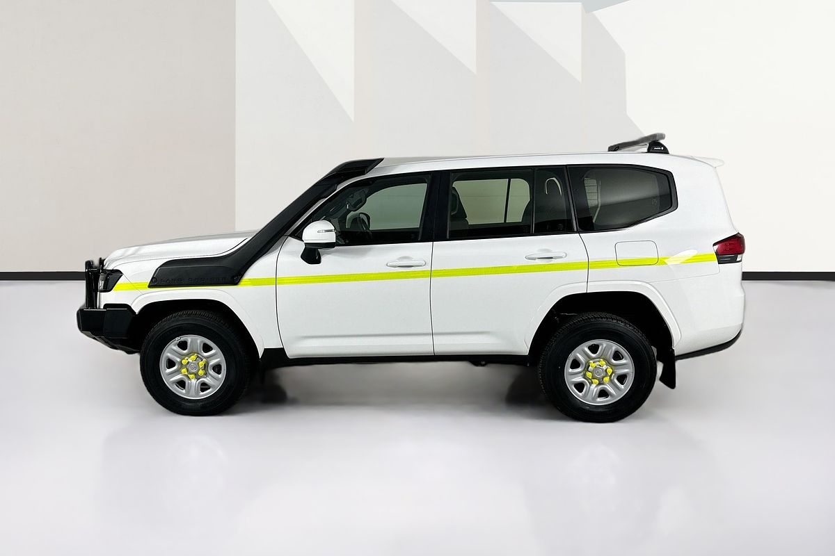 2023 Toyota Landcruiser GX FJA300R