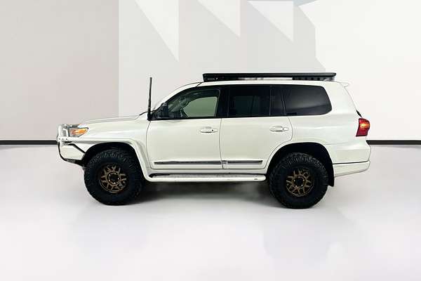 2015 Toyota Landcruiser Sahara VDJ200R