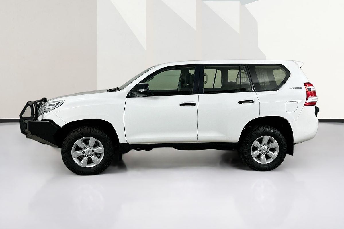 2017 Toyota LANDCRUISER GX GDJ150R