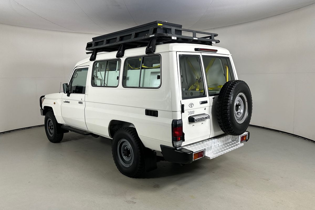 2015 Toyota LANDCRUISER WORKMATE (4x4) 2 SEAT VDJ78R MY12 UPDATE