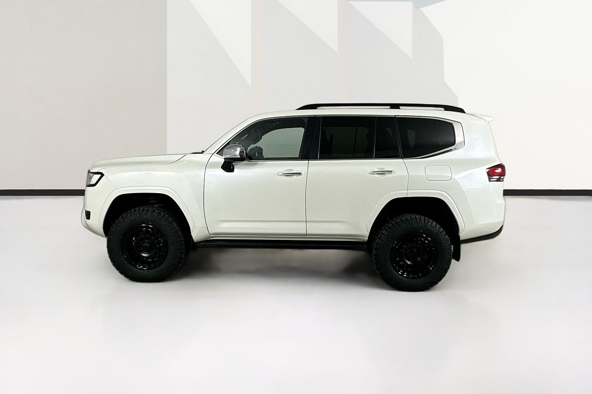 2022 Toyota Landcruiser LC300 SAHARA (4x4) FJA300R