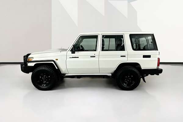 2017 Toyota LANDCRUISER WORKMATE (4x4) VDJ76R MY18