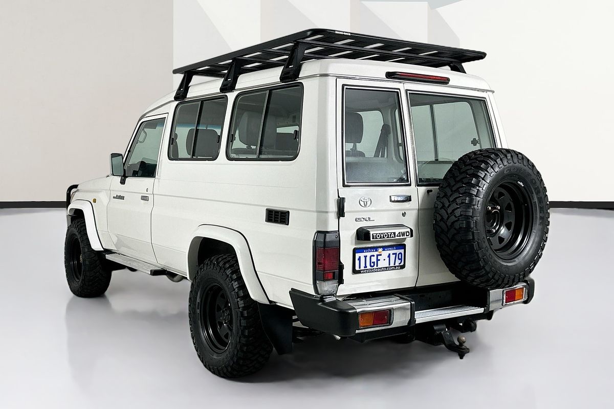 2016 Toyota Landcruiser GXL Troopcarrier VDJ78R