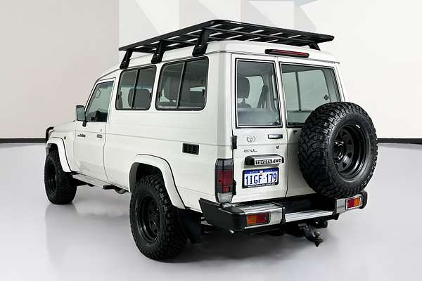 2016 Toyota Landcruiser GXL Troopcarrier VDJ78R