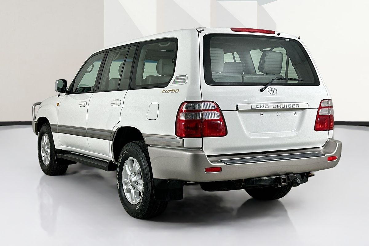 2004 Toyota LANDCRUISER SAHARA (4x4) HDJ100R