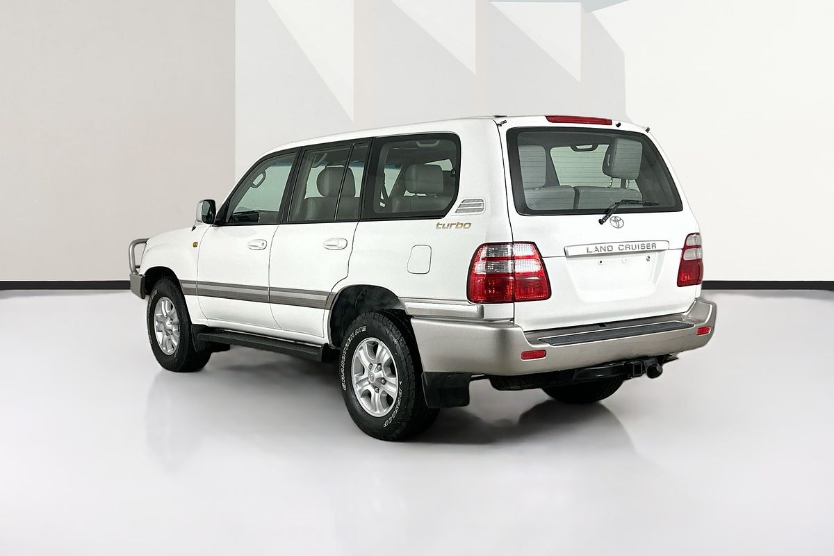 2004 Toyota LANDCRUISER SAHARA (4x4) HDJ100R