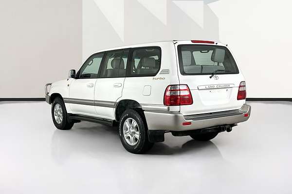 2004 Toyota LANDCRUISER SAHARA (4x4) HDJ100R