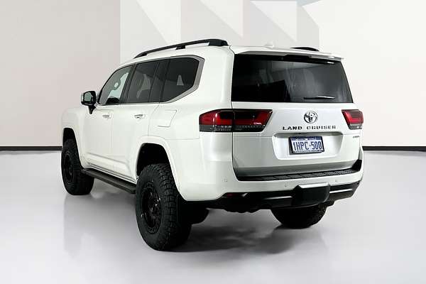 2022 Toyota Landcruiser LC300 SAHARA (4x4) FJA300R