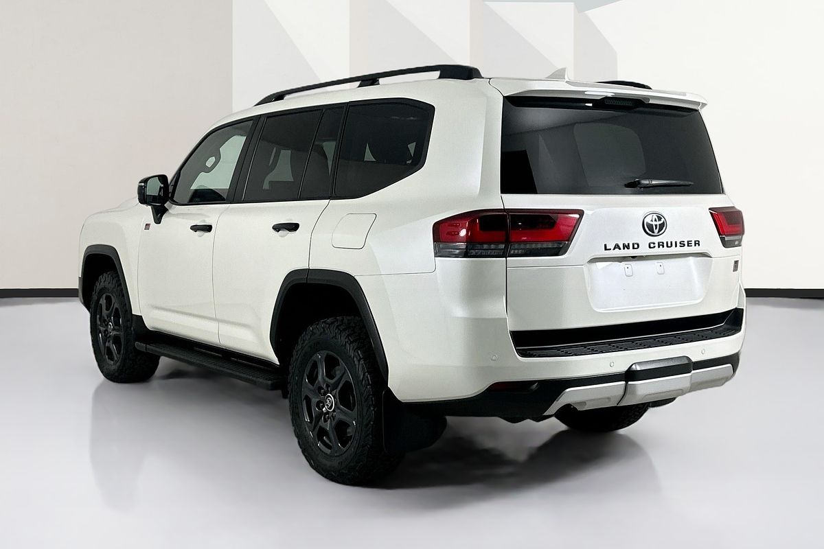 2023 Toyota LANDCRUISER LC300 GR-S (4x4) FJA300R