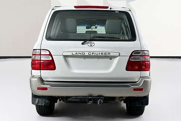 2004 Toyota LANDCRUISER SAHARA (4x4) HDJ100R