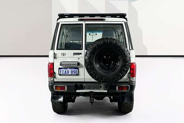 2017 Toyota LANDCRUISER WORKMATE (4x4) VDJ76R MY18