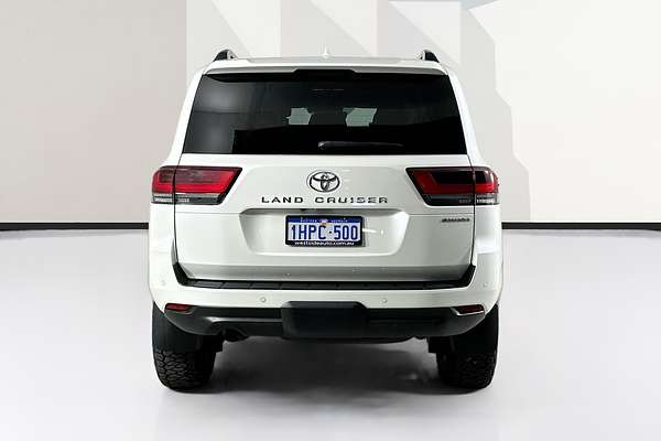 2022 Toyota Landcruiser LC300 SAHARA (4x4) FJA300R