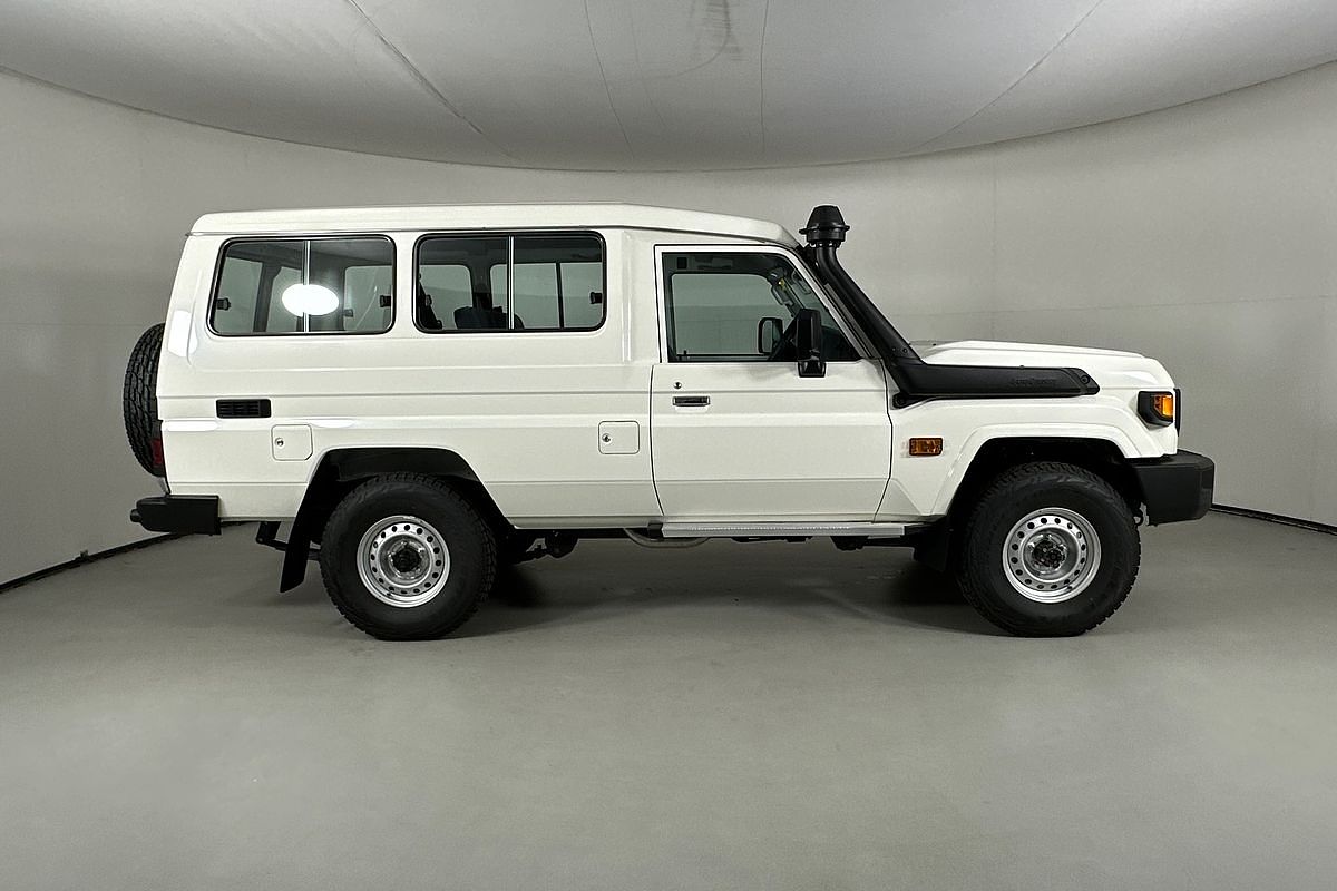 2024 Toyota Landcruiser GXL Troopcarrier GDJL78R