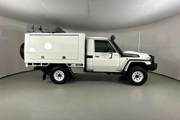 2017 Toyota LANDCRUISER GXL (4x4) LC70 VDJ79R MY17