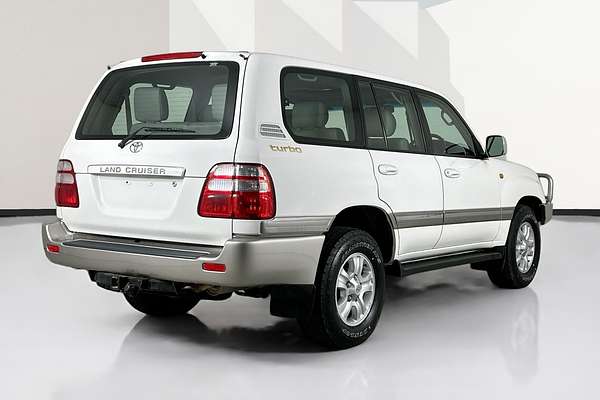 2004 Toyota LANDCRUISER SAHARA (4x4) HDJ100R