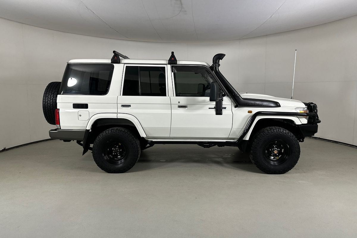 2014 Toyota LANDCRUISER GXL (4x4) VDJ76R MY12 UPDATE