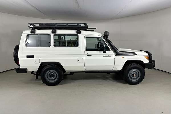 2015 Toyota LANDCRUISER WORKMATE (4x4) 2 SEAT VDJ78R MY12 UPDATE