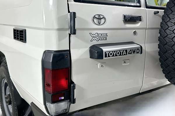 2016 Toyota Landcruiser WORKMATE (4x4) 3 SEAT VDJ78R MY12 UPDATE